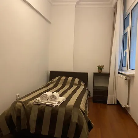 Fully Renovated Apartamento