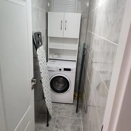 Fully Renovated 아파트 *