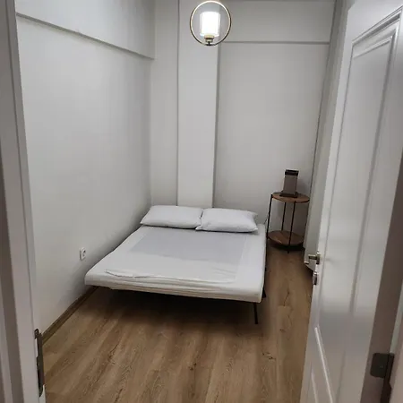 Kadikoy Merkezi Konumda Apartment *